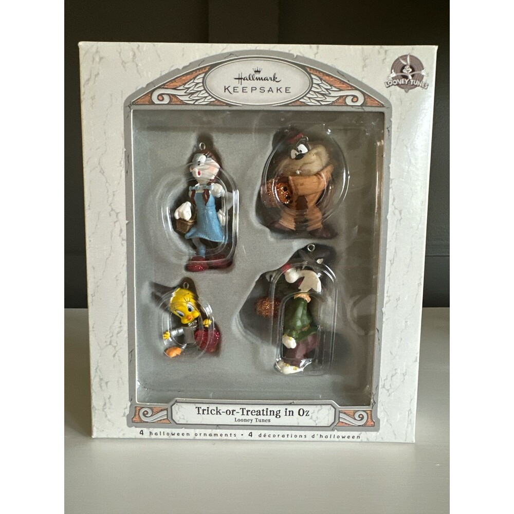 2007 HALLMARK LOONEY TUNES Trick or Treating in Oz Set of 4 Ornaments